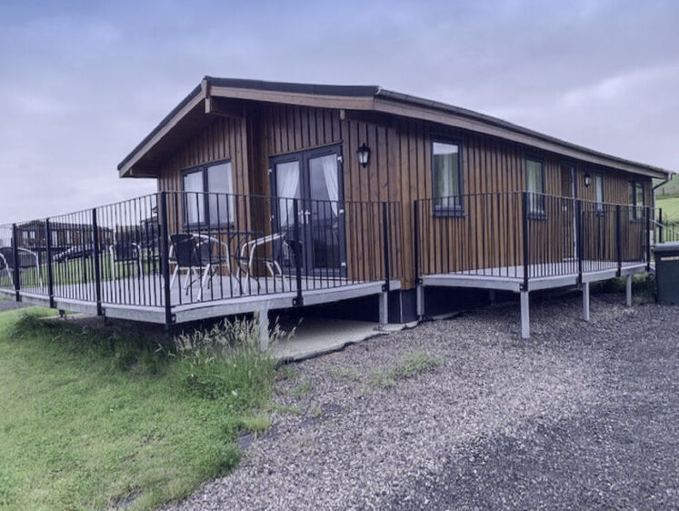 Holiday Home Loch Leven Lodge 5