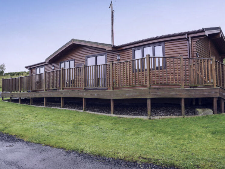 Holiday Home Loch Leven Lodge 7